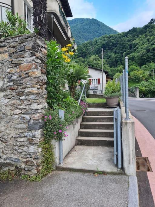 Apartamento Gartenwohnung Im Zentrum Von Vira/gamborogno *