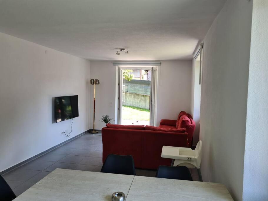 Apartamento Gartenwohnung Im Zentrum Von Vira/gamborogno Gambarogno