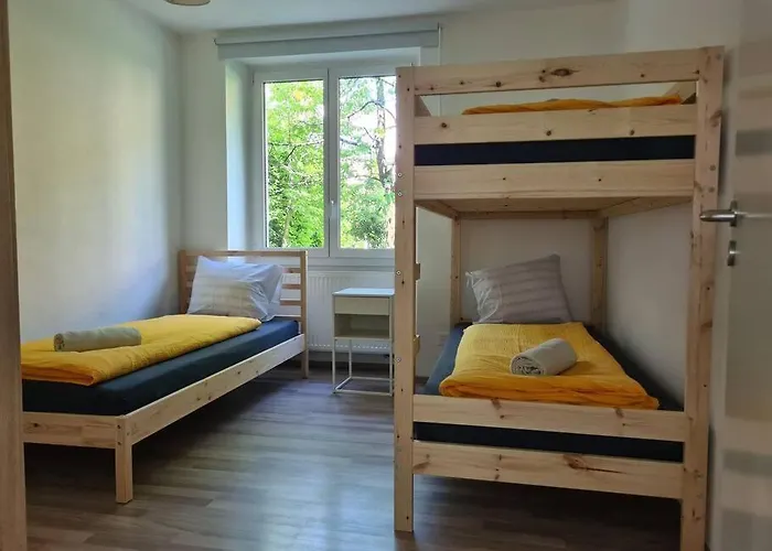 Gartenwohnung Im Zentrum Von Vira/Gamborogno